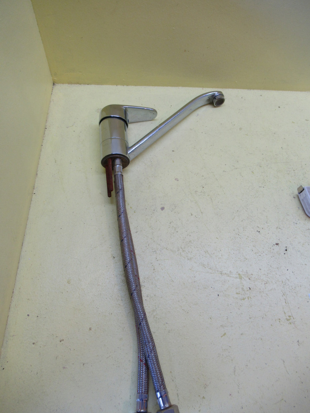 Kitchen Mixer Tap with Flexi Hose 110L x 50Dia x 110 Lever.250L Spout