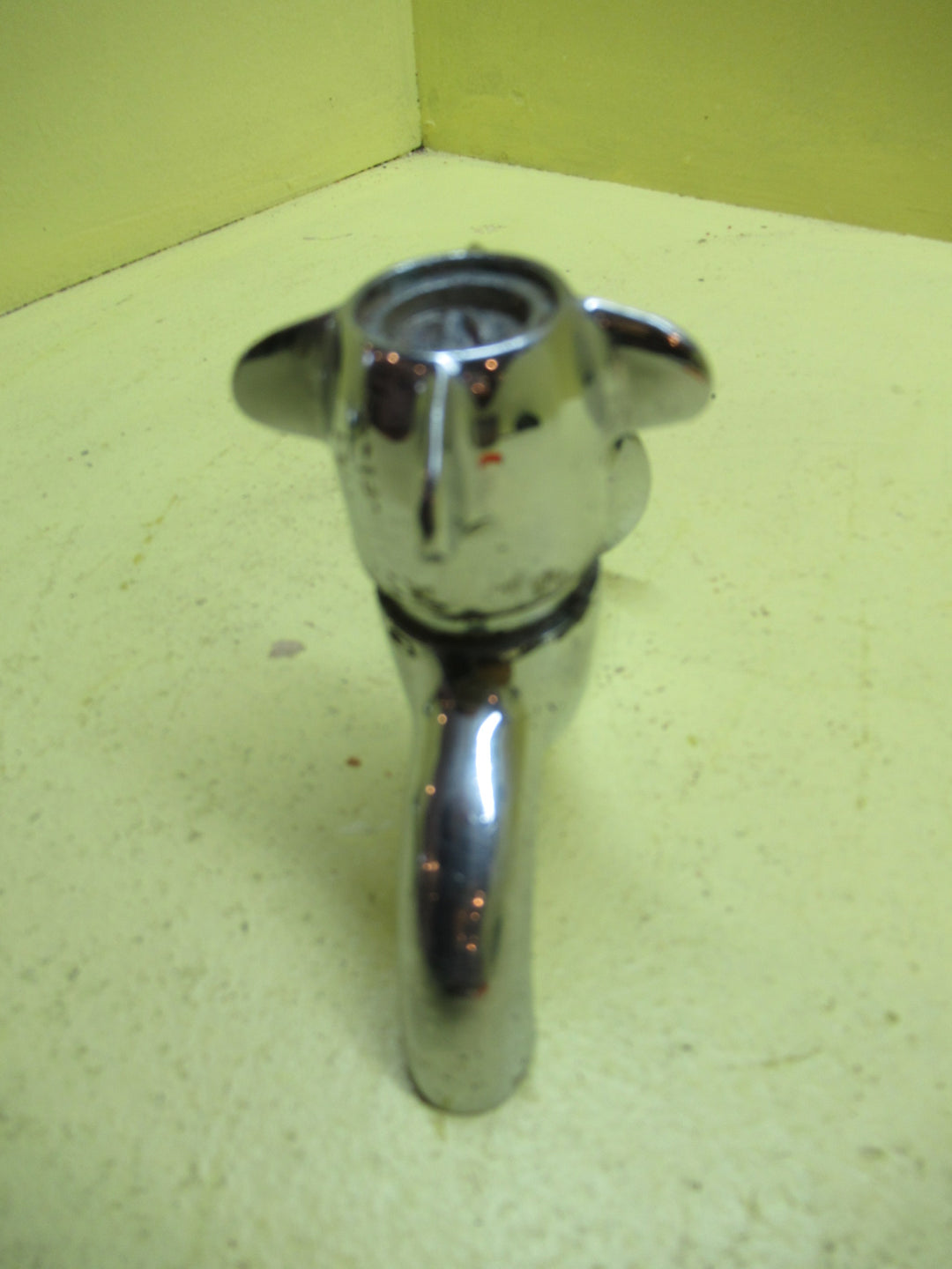 Chrome Fin Top Wall Tap 85H x 60W x 150D