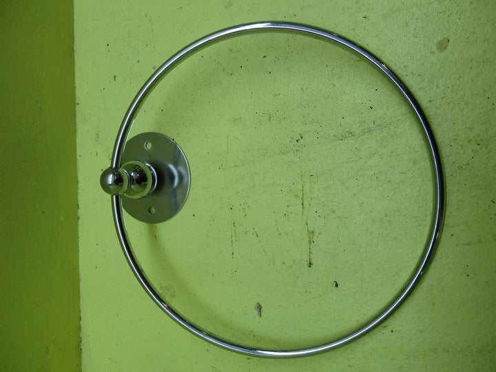 Chrome Circle Towel Holder 185Dfua x 45D