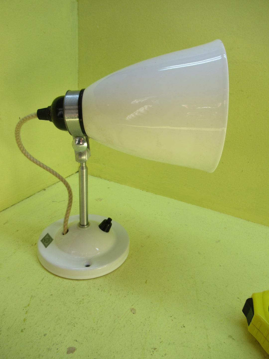 Porcelain Wall Light with Push Button