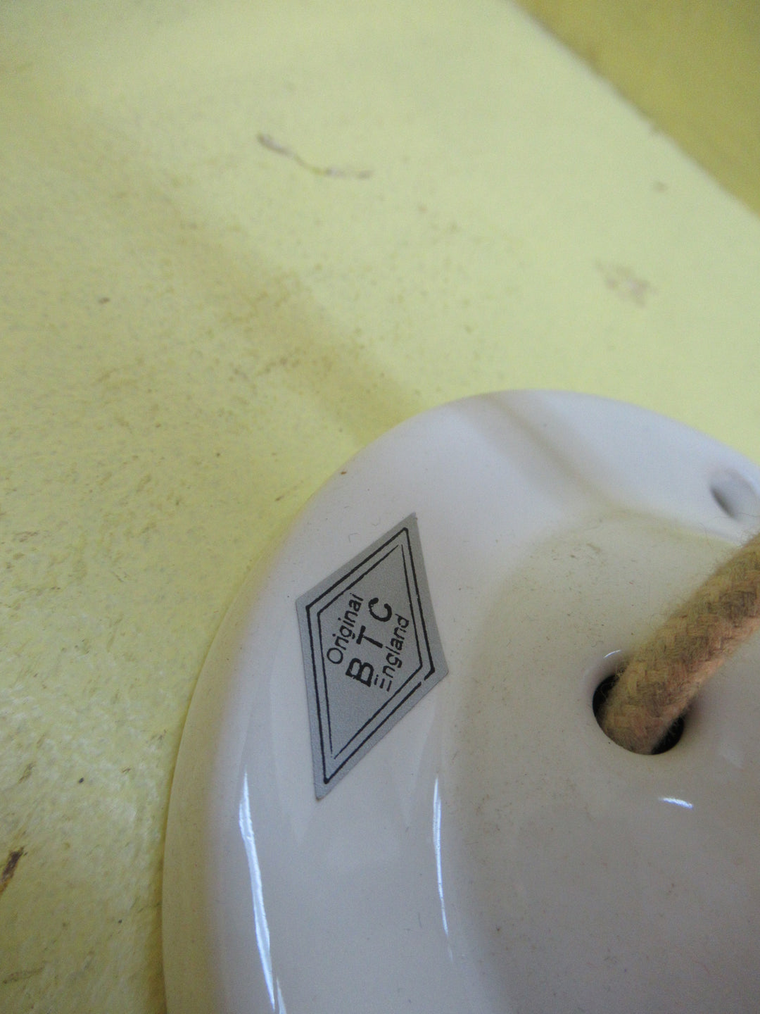 Porcelain Wall Light with Push Button
