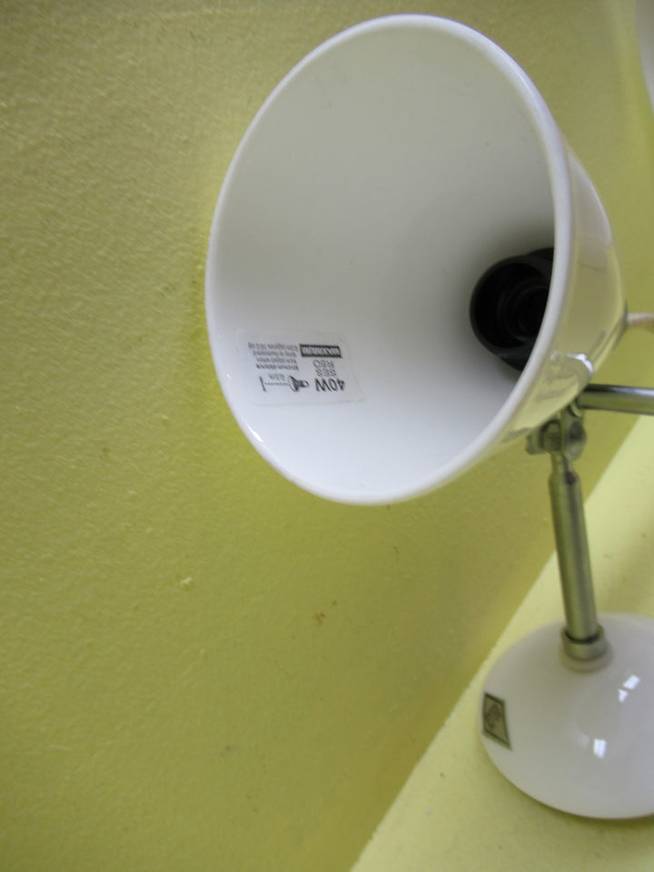 Porcelain Wall Light with Push Button