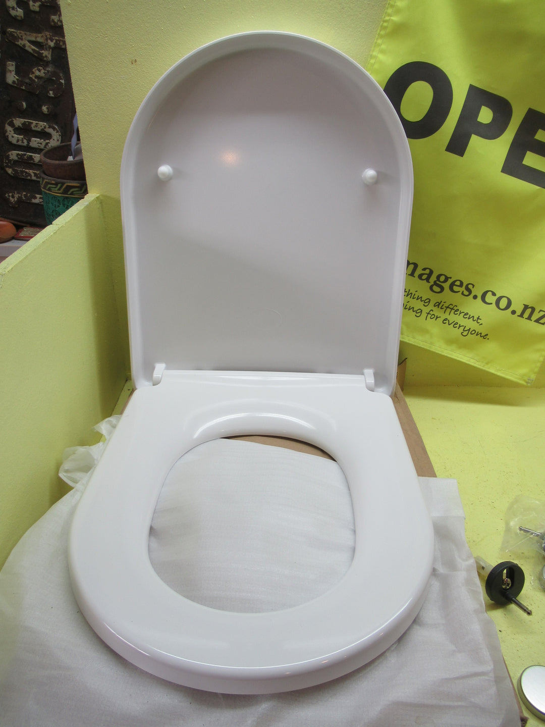 Toilet Seat(New) 450D x 360W x 50H