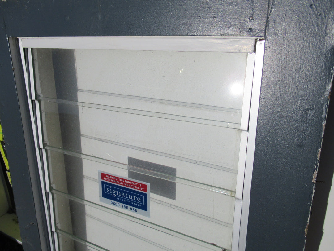 6 Panel Louvre Wooden Window 1020H x 705W