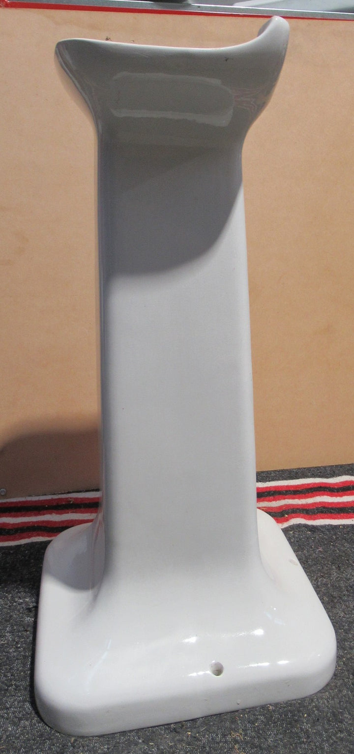 Large Rounded Square Pedestal (Reg No 699251)   640H x 280-340W x 200D