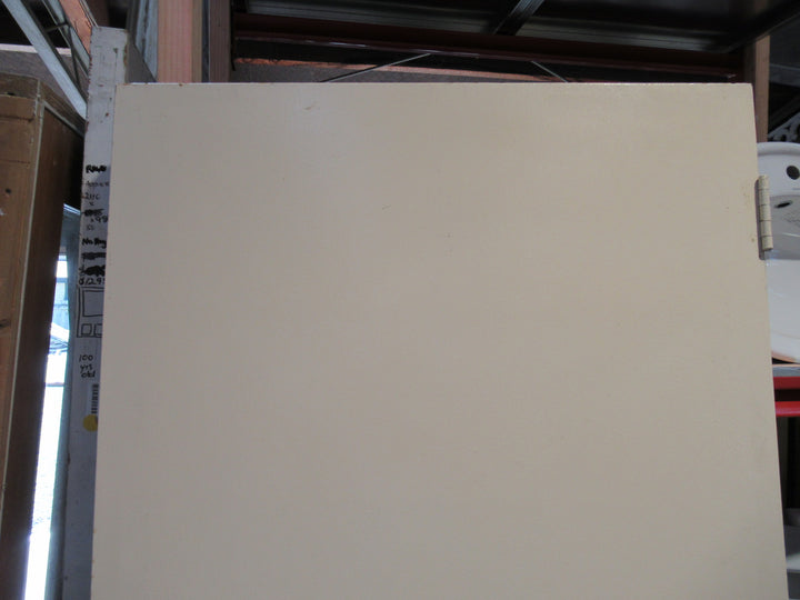 Cream & Varnish Finish Hollow Core Door   1980H x 810W x 40D