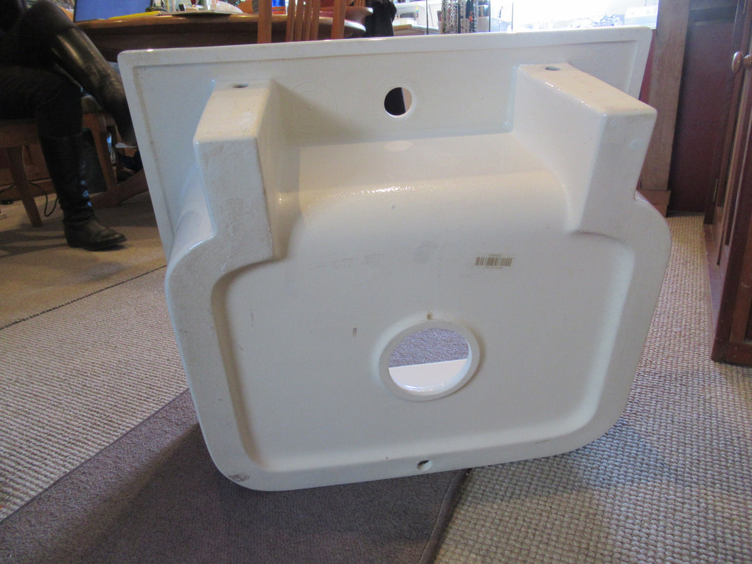 Lancashire Butler/Laundry Sinks 610W x 520D x 220H  (Lavabo Light Max)