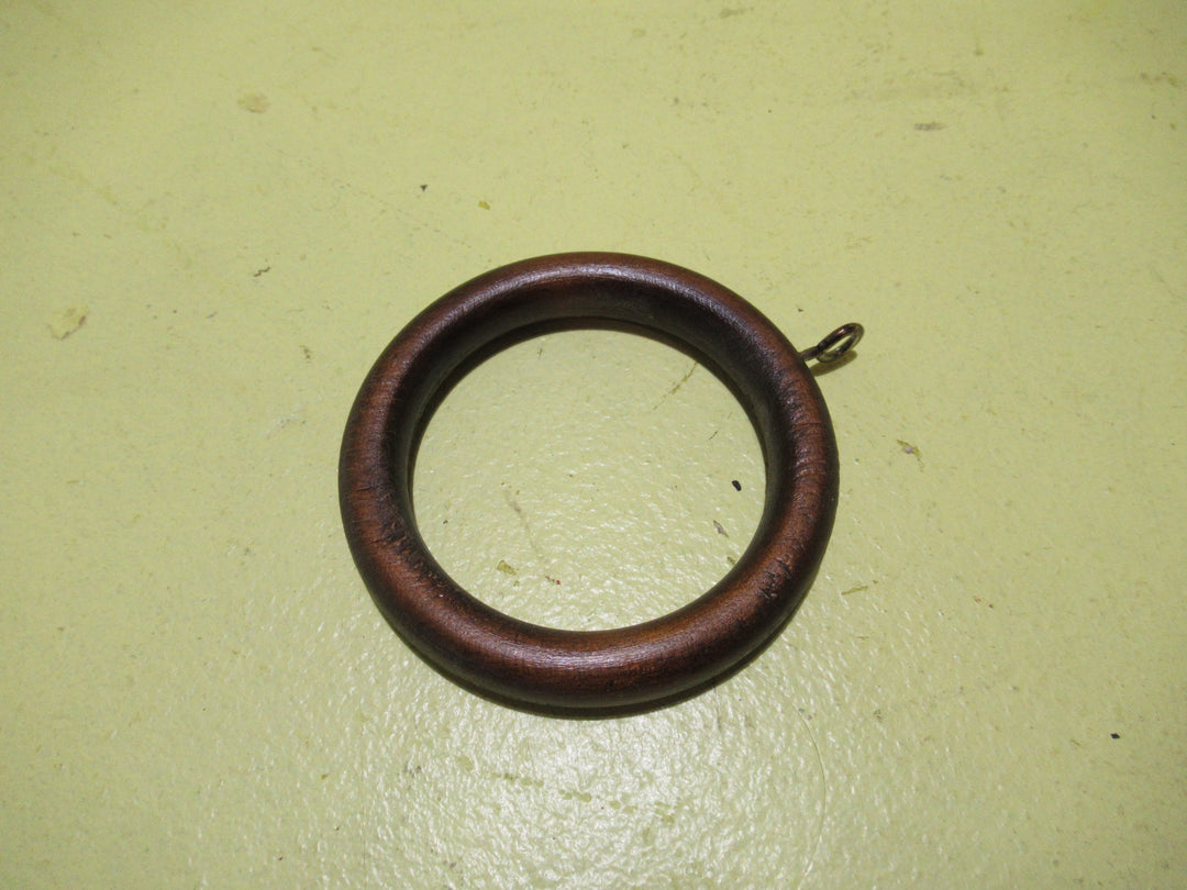 Lighter Mahogany Resin Curtain Rings   88Dia X 9W