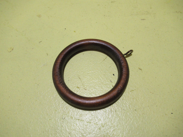 Lighter Mahogany Resin Curtain Rings   88Dia X 9W