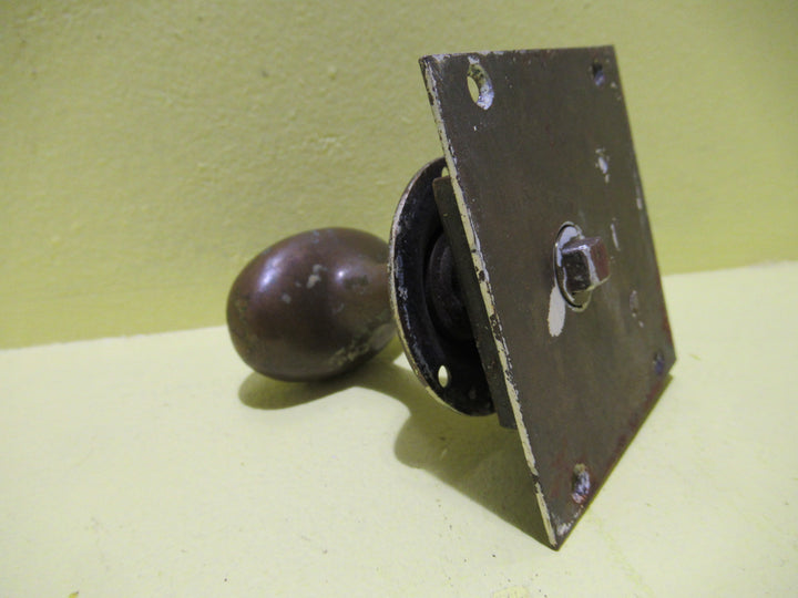 Hallway Door Brass Oval Knob with Lock 73H x 20W x 75D/Knob 60H x 55-35W