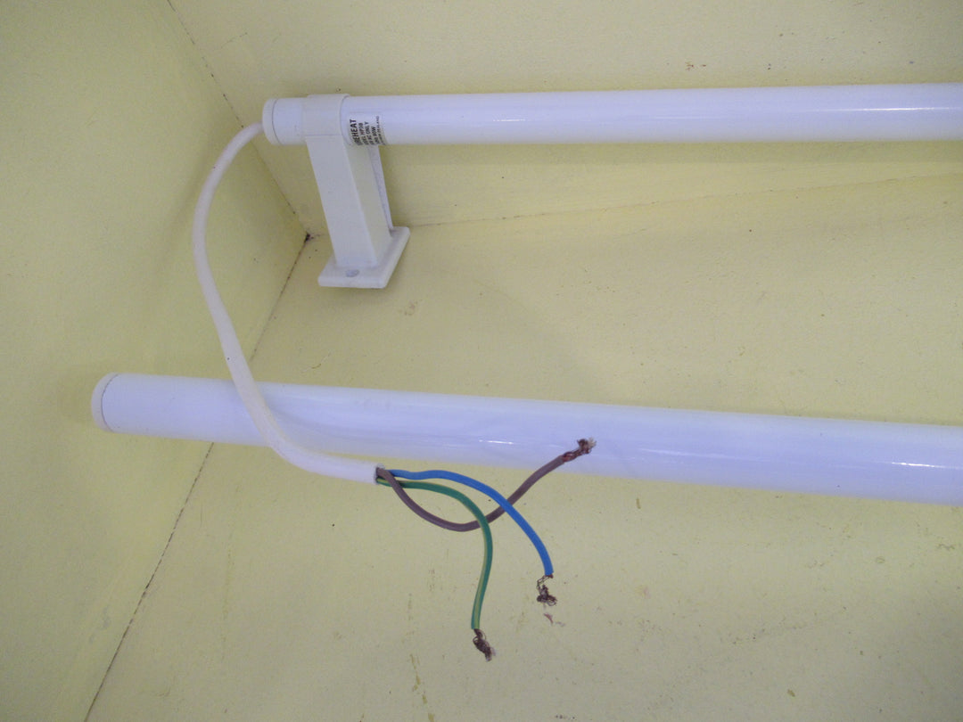 Heated White Towel Rail 600H x 630W x 110D