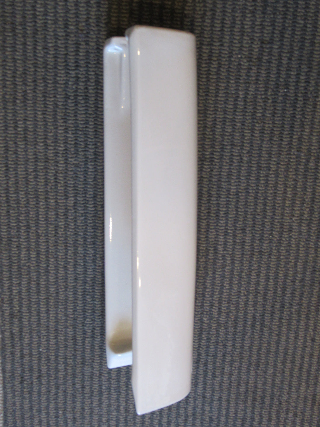 Ideal Standard Whie Bathroom Sink with Pedestal 265H x 565W x 455D/640H x 170W x 150D(CArt)