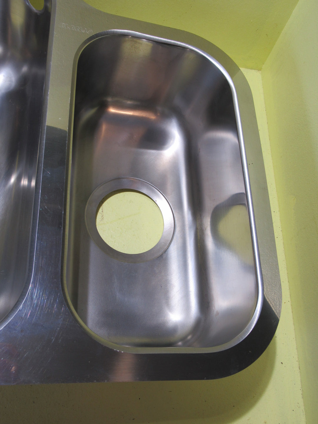 Blanco Double Bowl 530-U1.5 Undermount (4 53665BL)600L x 470W x 160D