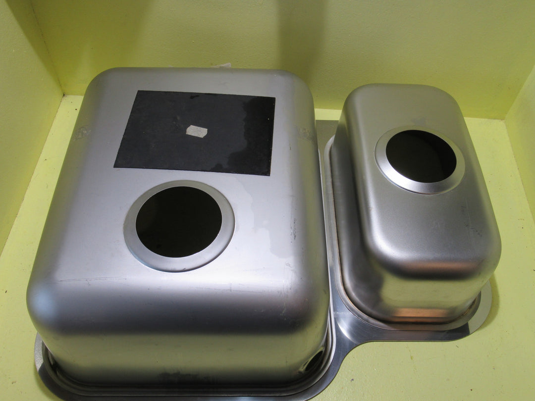 Blanco Double Bowl 530-U1.5 Undermount (4 53665BL)600L x 470W x 160D