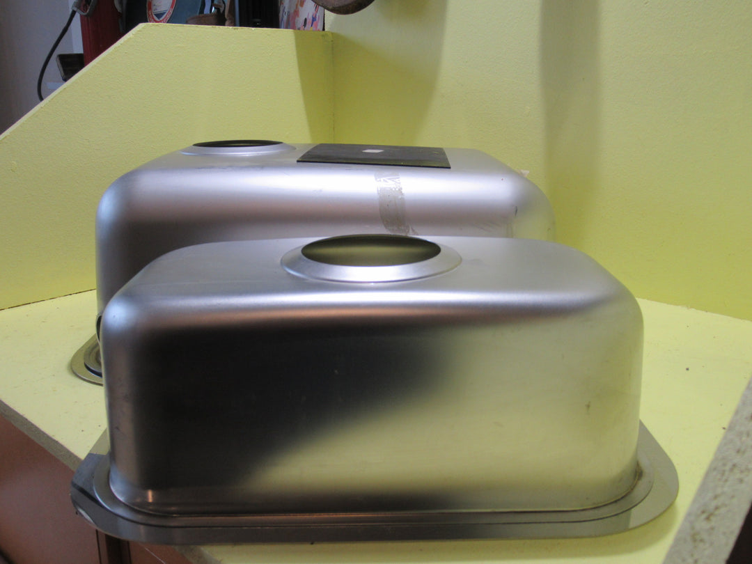 Blanco Double Bowl 530-U1.5 Undermount (4 53665BL)600L x 470W x 160D