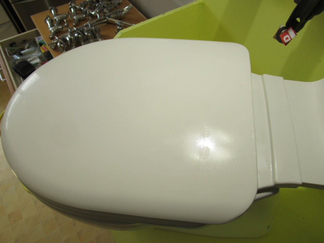 Imperial Toilet & Cistern 440H x 380W x 650D/Cistern 360H x 390W x 190D