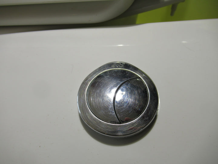 Imperial Toilet & Cistern 440H x 380W x 650D/Cistern 360H x 390W x 190D