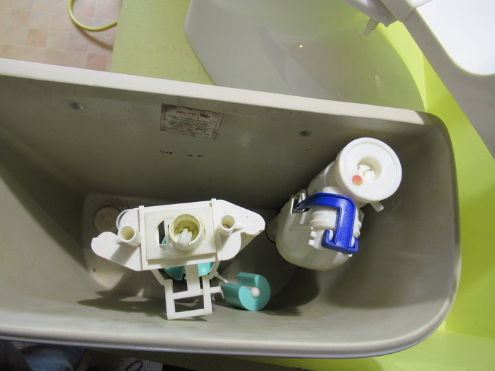 Imperial Toilet & Cistern 440H x 380W x 650D/Cistern 360H x 390W x 190D