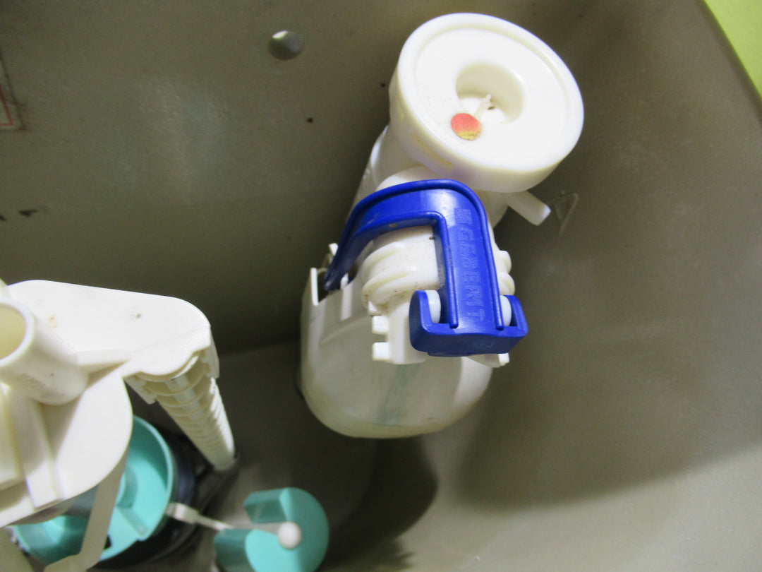 Imperial Toilet & Cistern 440H x 380W x 650D/Cistern 360H x 390W x 190D