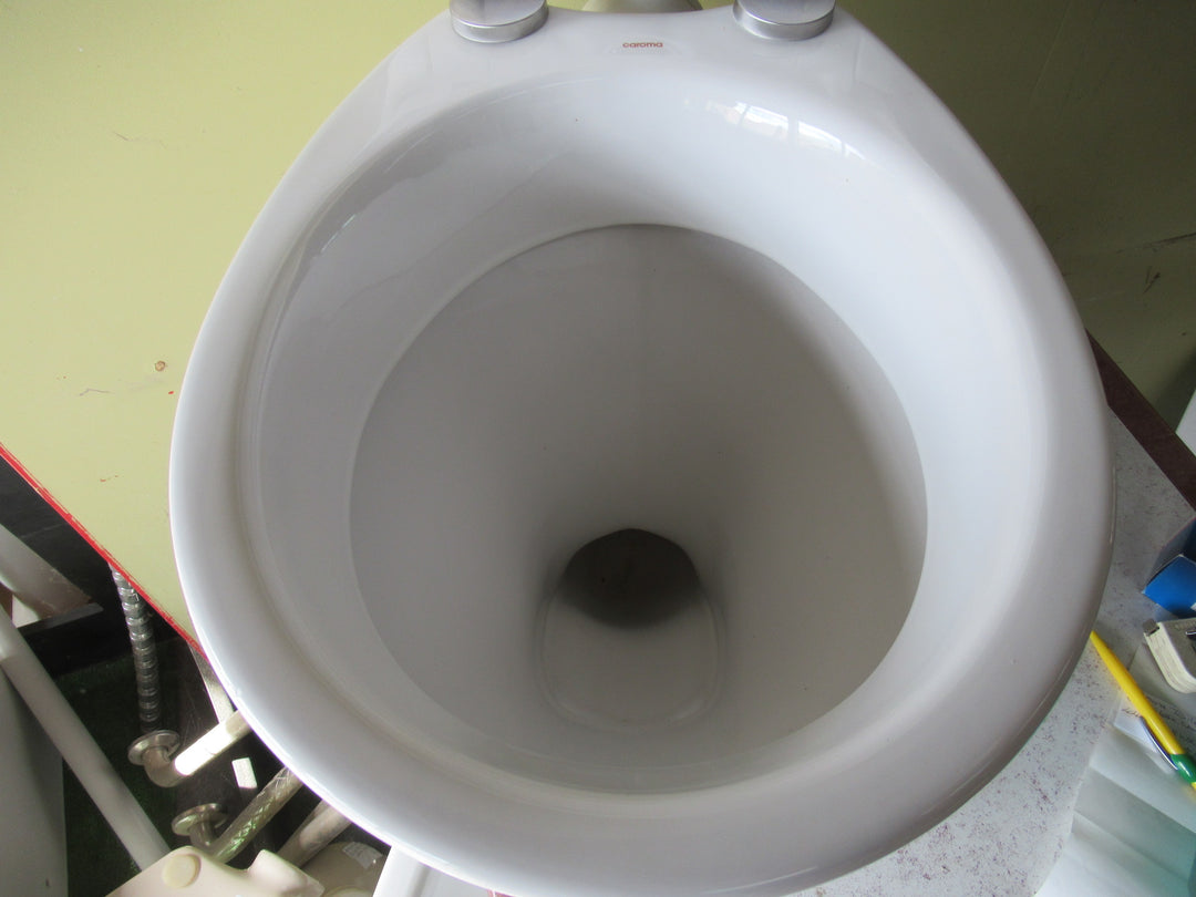 Caroma Toilet with Soft Close Lid 440H x 380W x 480D