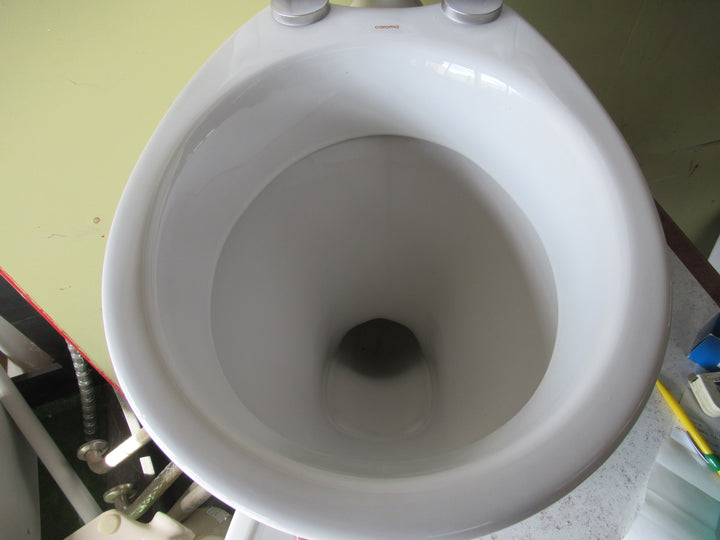 Caroma Toilet with Soft Close Lid 440H x 380W x 480D