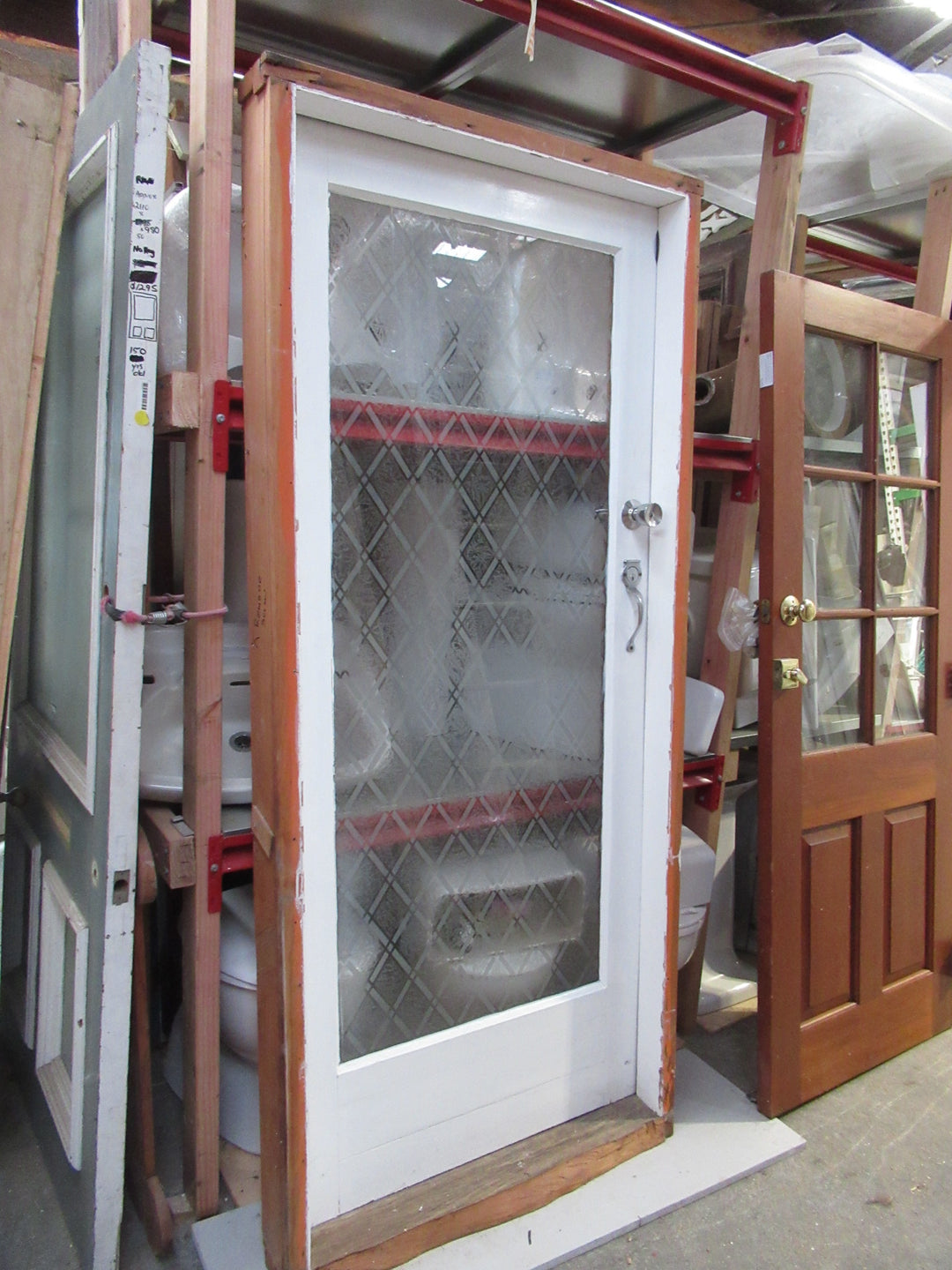 1 Lite Etched Diamond with Leaf Pattern Door in Frame 2070H x 930W x 130D/Door  1980H x  860W x 45D