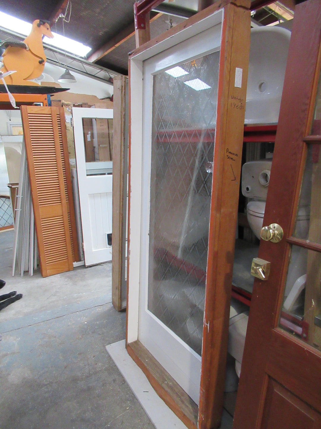 1 Lite Etched Diamond with Leaf Pattern Door in Frame 2070H x 930W x 130D/Door  1980H x  860W x 45D