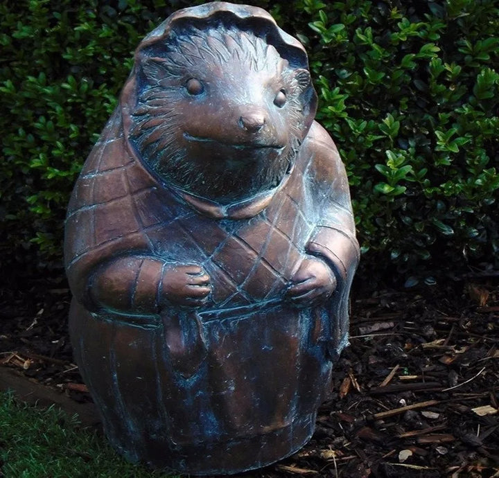 1PC Alice in Wonderland Figurines Rabbit Hedgehog Water Duck Resin Craft Ornaments  Garden  Decor