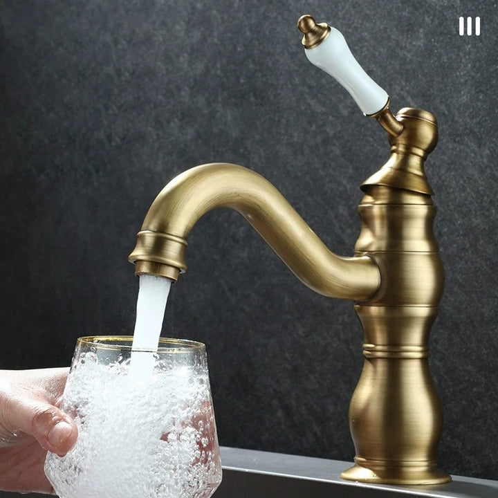 Vintage copper basin faucet French light luxury bathroom cabinet bathroom sink hot and cold water faucet can be rotated