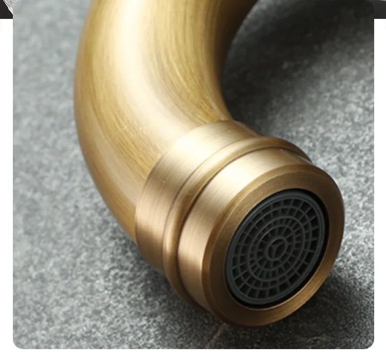 Vintage copper basin faucet French light luxury bathroom cabinet bathroom sink hot and cold water faucet can be rotated