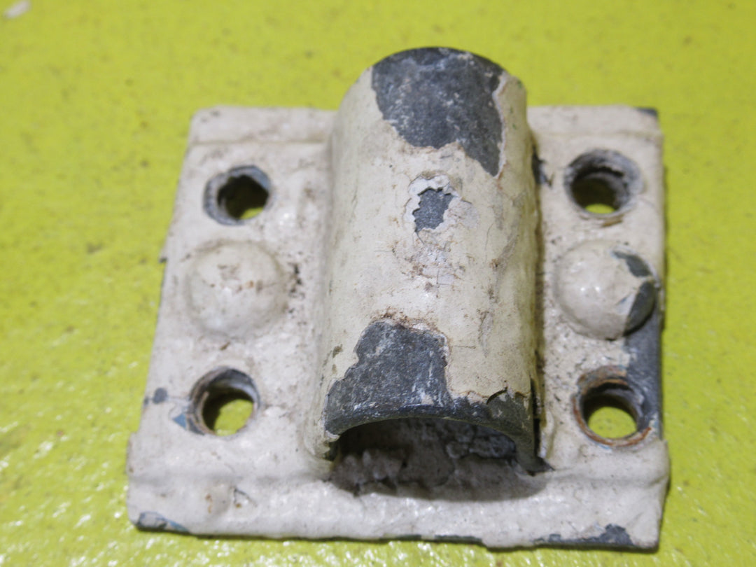 Catches for Slide Bolts   19L - 132L