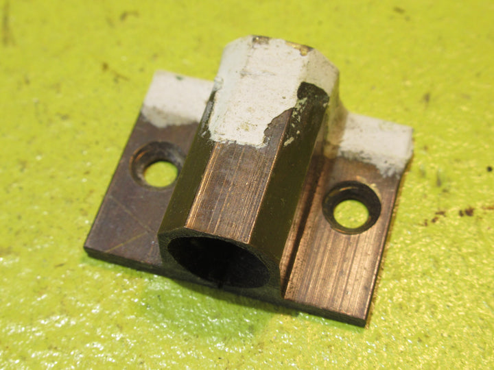 Catches for Slide Bolts   19L - 132L