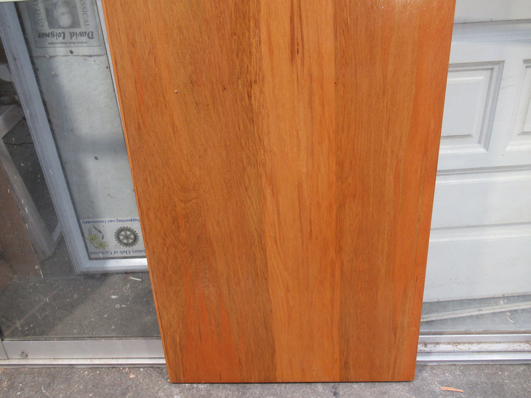 Hollow Core Rimu Veneer Closet Door   1835H x 610W x 40D