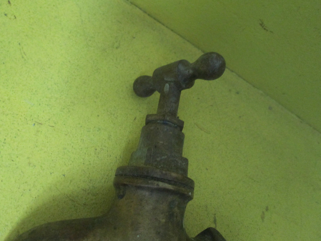 Brass Medium Garden Toggle Tap 120H x 30W x 90D -20mm