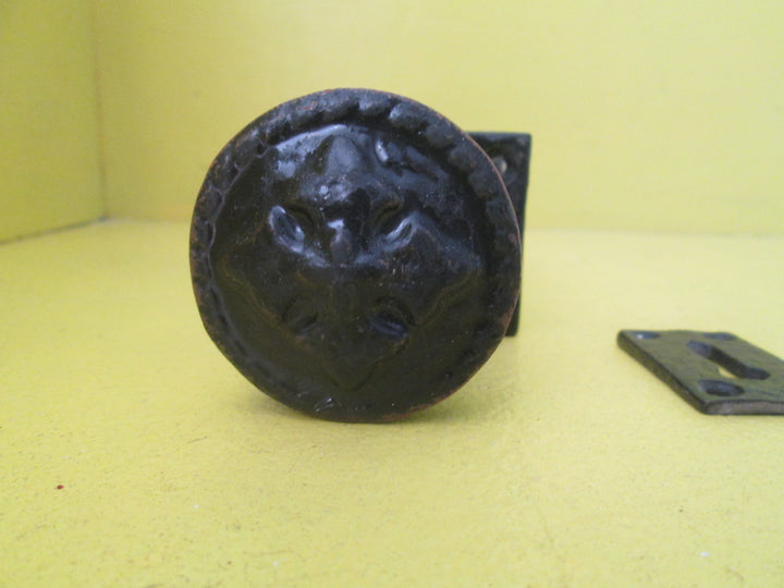 Iron Rectangle Circle Knob with Handle with Celtic Cross Design & Key Hole Cover Plate 67L x 47W/Knob 50D x 70H