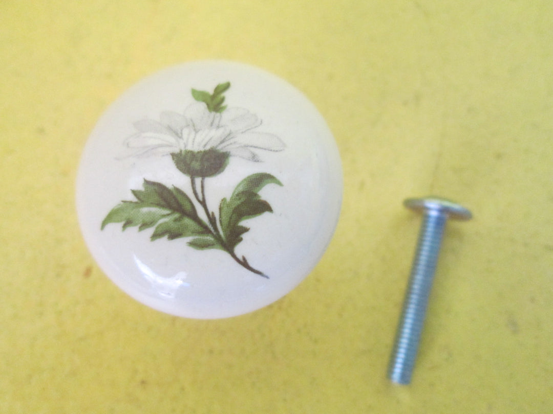 Daisy Porcelain Knob 30D x 30H (New/old)