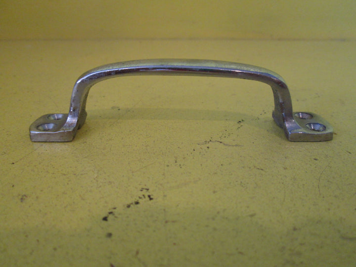 Chrome Retro Pull Handles (115Lx20Wx25H)