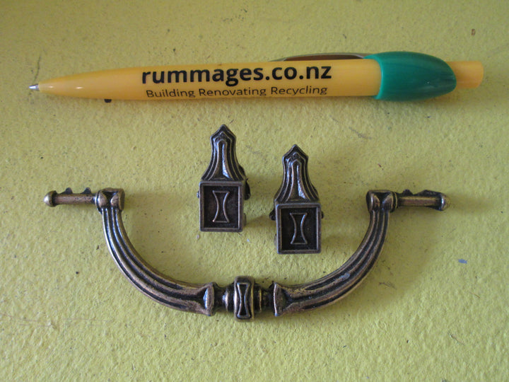 Curtain Vale Mounted Pull Handles 120L x 45D