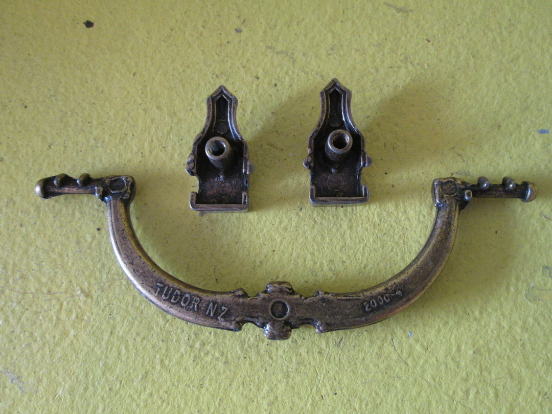 Curtain Vale Mounted Pull Handles 120L x 45D