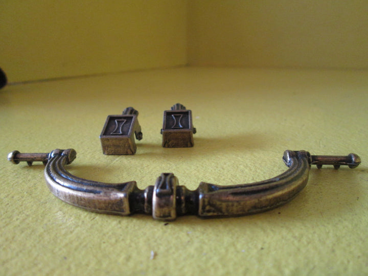 Curtain Vale Mounted Pull Handles 120L x 45D