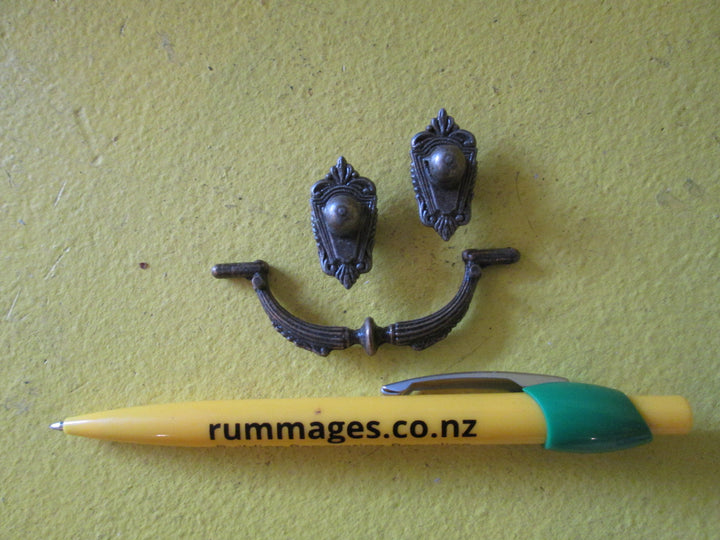 Curtain Vale Mounted Pull Handles 120L x 45D