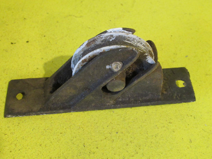 Detachable Roller Double Hung Sash Weigh Pulley   117L x 27W x 50D