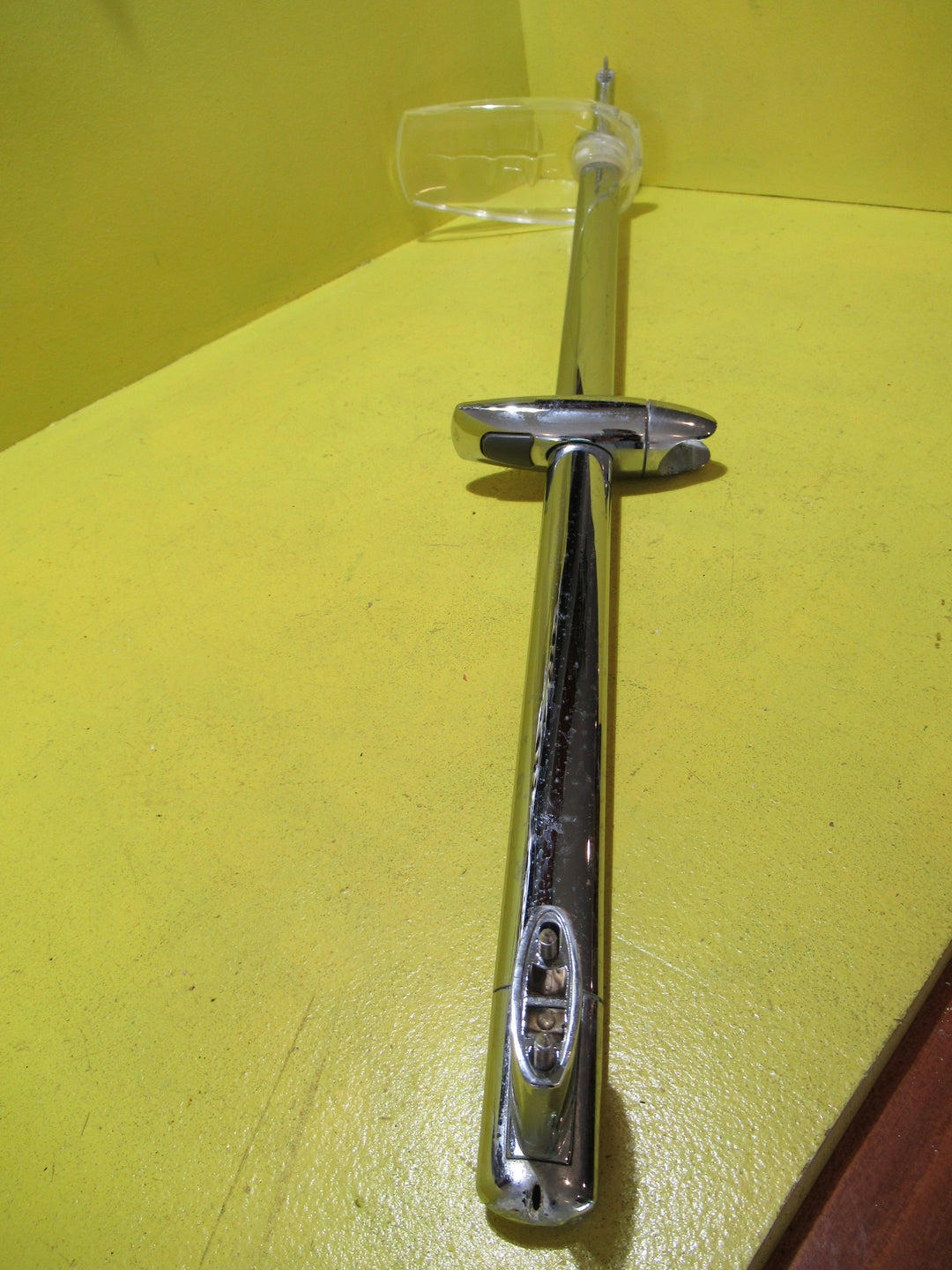 Chrome shower Rail with Soap Dish    790H x 60D