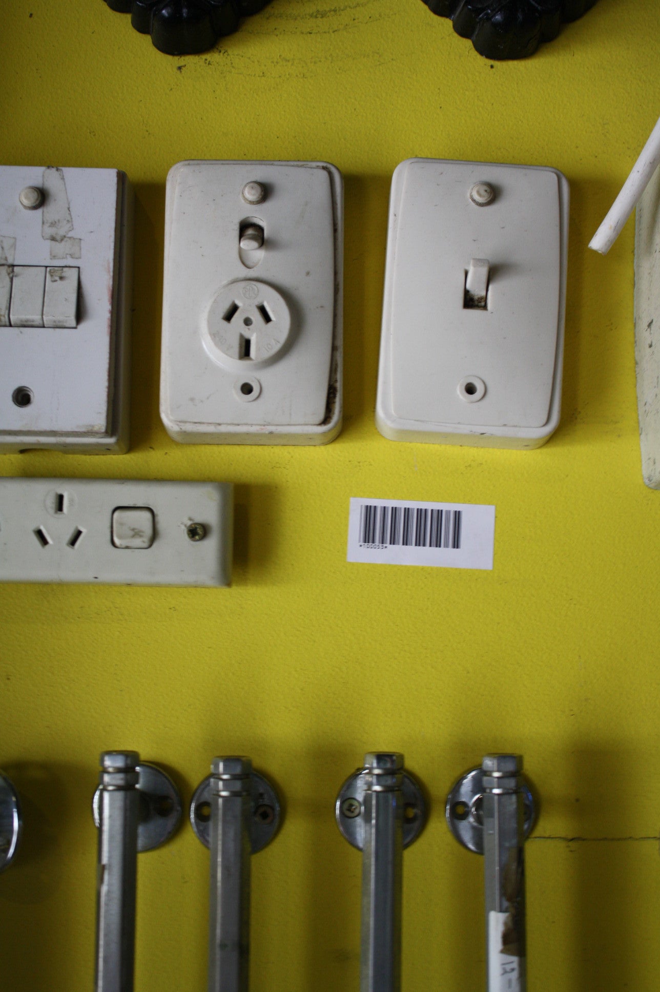 Light Switches & Sockets