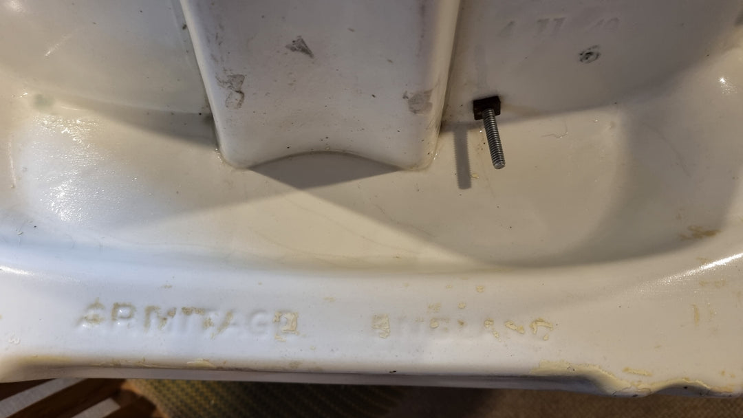 Vintage Armitage Ware Traditional Basin with Right Hand Slotted Soap Dish 250-300H x 570W x 430D
