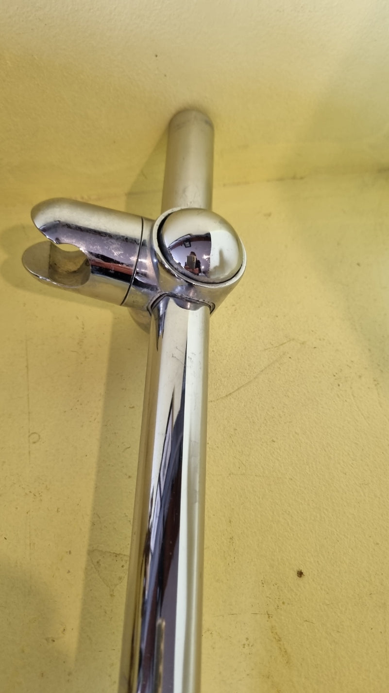 Chrome Plastic Shower Guide Rail 650H x 40W x 90D