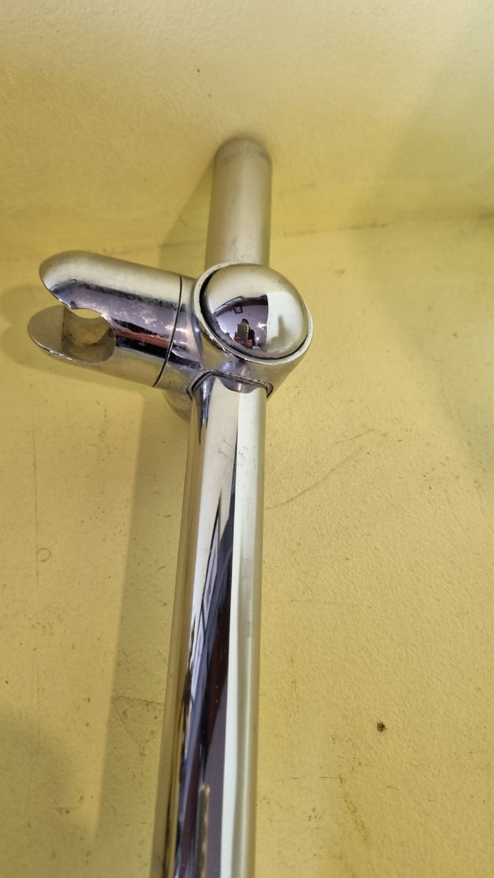Chrome Plastic Shower Guide Rail 650H x 40W x 90D