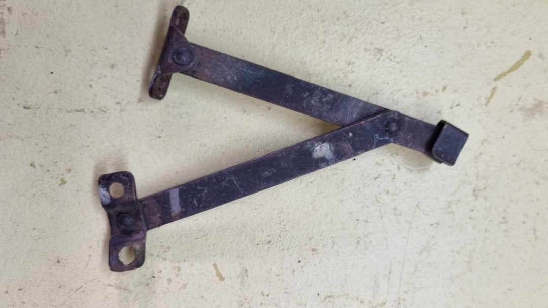 Extending Arm Bracket  270L x 12-43W/790L x 8-35W