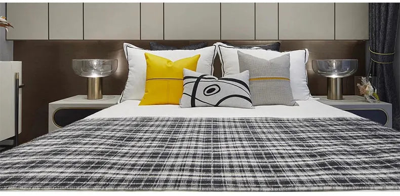 Nordic Clear Glass Table Lamp Creative Swirl Design Gold Hardware Plating Smoky Gray Bedroom Decoration LED E27 Desk Lamp