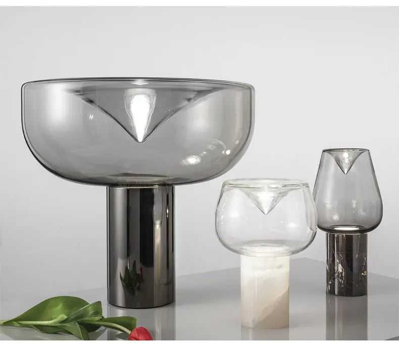 Nordic Clear Glass Table Lamp Creative Swirl Design Gold Hardware Plating Smoky Gray Bedroom Decoration LED E27 Desk Lamp